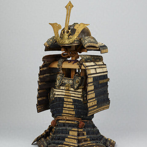 室町時代十五世紀の鎧兜を紹介します