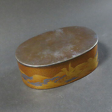 東京のお客様より骨董品買取で蒔絵の小箱や漆芸作品を買取ました