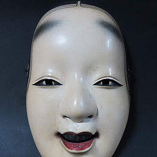 滋賀県のお客様より骨董品出張買取で能面を買取ました