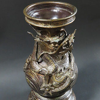 宮城県宮城郡のお客様より骨董品宅配買取で金工作品の花入を買取ました