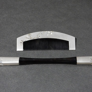 福井県小浜市のお客様より骨董品買取で櫛・簪を買取ました