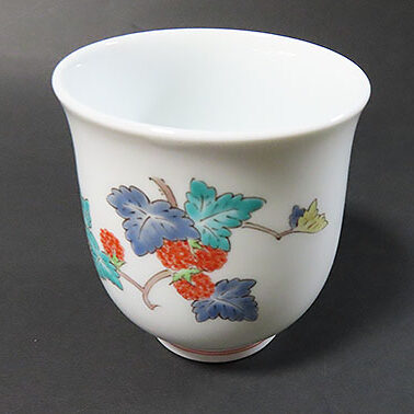 高知県高知市のお客様より骨董品出張買取で柿右衛門の陶芸作品を買取ました