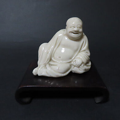 東京青梅市のお客様より骨董品宅配買取で中国美術の陶芸作品を買取ました
