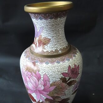 岡山県瀬戸内市のお客様より骨董品宅配買取で有線七宝の花瓶を買取ました