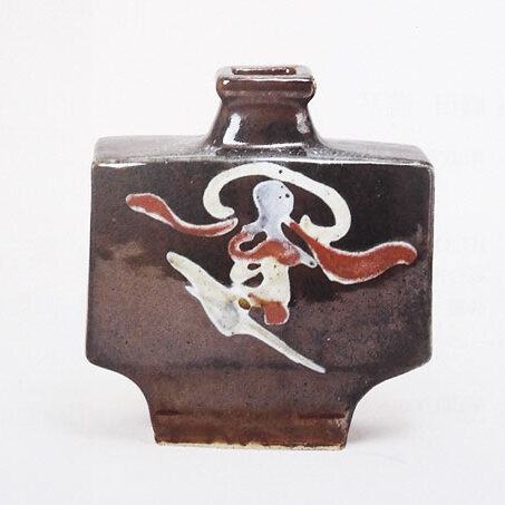 奈良県のお客様より骨董品買取で河井寛次郎の呉須花文扁壺を買取ました