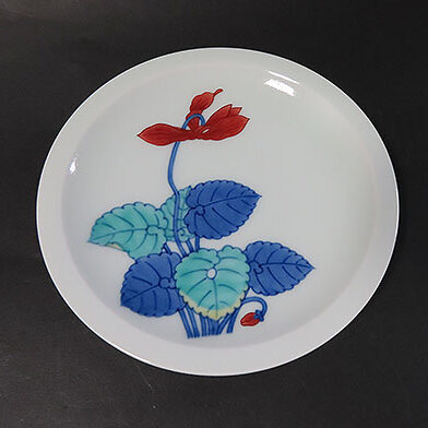 岐阜県のお客様より骨董品宅配買取で今泉今右衛門の陶芸作品を買取ました