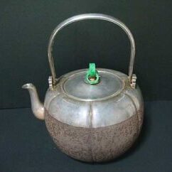 石川県能美市のお客様より骨董品出張買取で銀瓶を買取ました