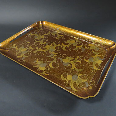 静岡県のお客様より蒔絵が施された漆芸作品の香盆を買取ました