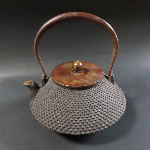 三重県菰野町のお客様より骨董品宅配買取で鉄瓶を買取ました