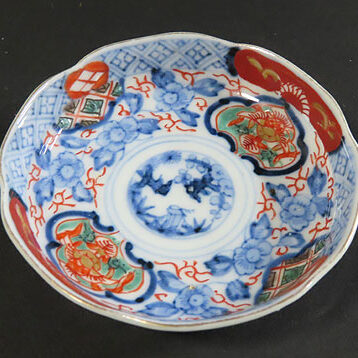 神奈川県のお客様より陶芸作品の伊万里焼を買取ました