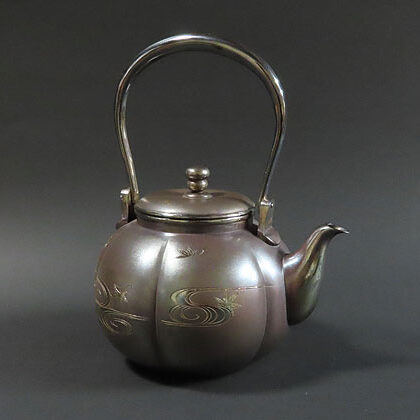 新潟県のお客様より骨董品宅配買取で銀製品の銀瓶を買取ました