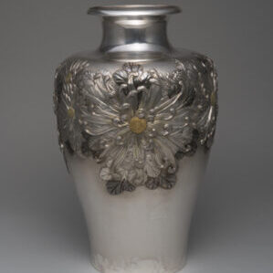 新潟県上越市のお客様より骨董品宅配買取で海野勝珉についてお尋ねがあったので紹介します。