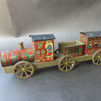 広島県のお客様より骨董品買取でアンティークのブリキの玩具を買取ました