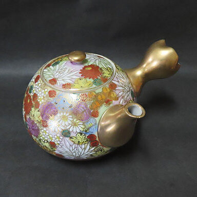 東京のお客様より陶芸作品の九谷焼を買取ました