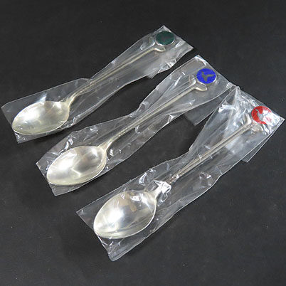 兵庫県のお客様より骨董品持ち込み買取で金工作品の銀製品で出来たスプーンを買取ました