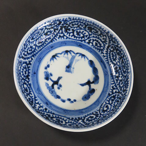 愛知県のお客様より骨董品宅配買取で伊万里焼の陶芸作品を買取ました