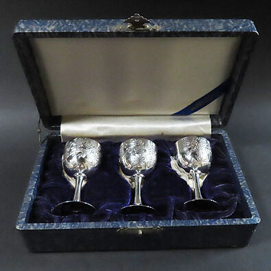 徳島県のお客様より骨董品宅配買取で純銀製品の酒杯を買取ました