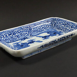 和歌山県のお客様より骨董品出張買取で伊万里焼の陶芸作品を買取ました