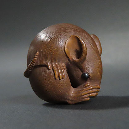 九州のお客様より骨董品買取で根付を買取ました