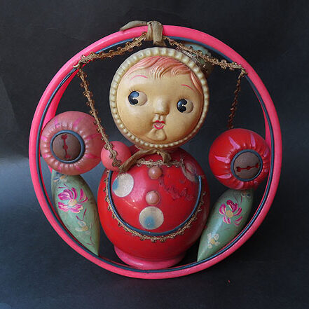 北海道小樽市のお客様より骨董品宅配買取でアンティークのセルロイドのおもちゃを買取ました