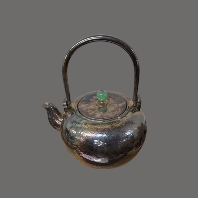 石川県のお客様より骨董品買取で銀瓶を買取ました