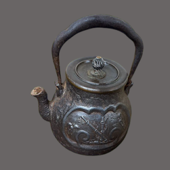 埼玉県のお客様より骨董品買取で鉄瓶を買取ました