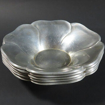 岐阜県のお客様より骨董品買取で錫の金工作品の茶托を買取ました