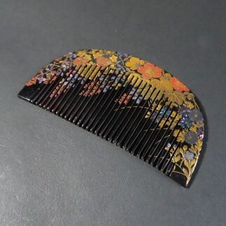 九州のお客様より骨董品宅配買取で蒔絵の櫛を買取ました