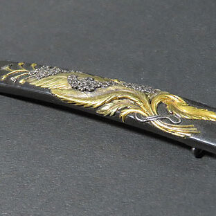 三重県四日市市のお客様より骨董品宅配買取で金工作品の帯留めを買取ました