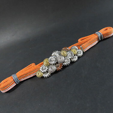 滋賀県のお客様より骨董品出張買取で金工作品の帯留めを買取ました