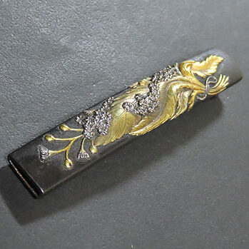 三重県のお客様より金工作品の帯留めを買取ました