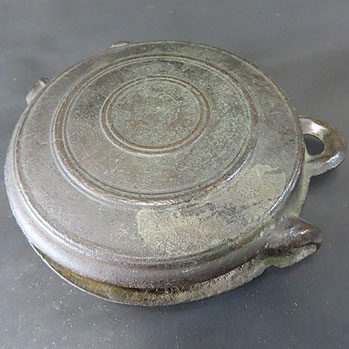 名古屋市瑞穂区のお客様より骨董品出張買取で金工作品の古道具を買取ました