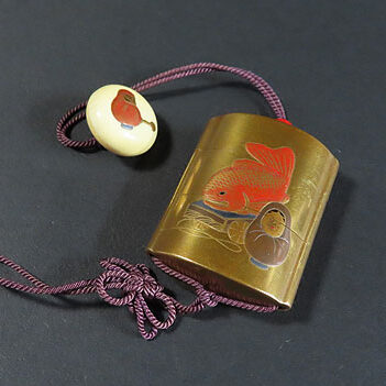 大阪のお客様より漆芸作品の蒔絵の印籠を買取ました