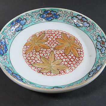 石川県のお客様より陶芸作品の伊万里焼を買取ました